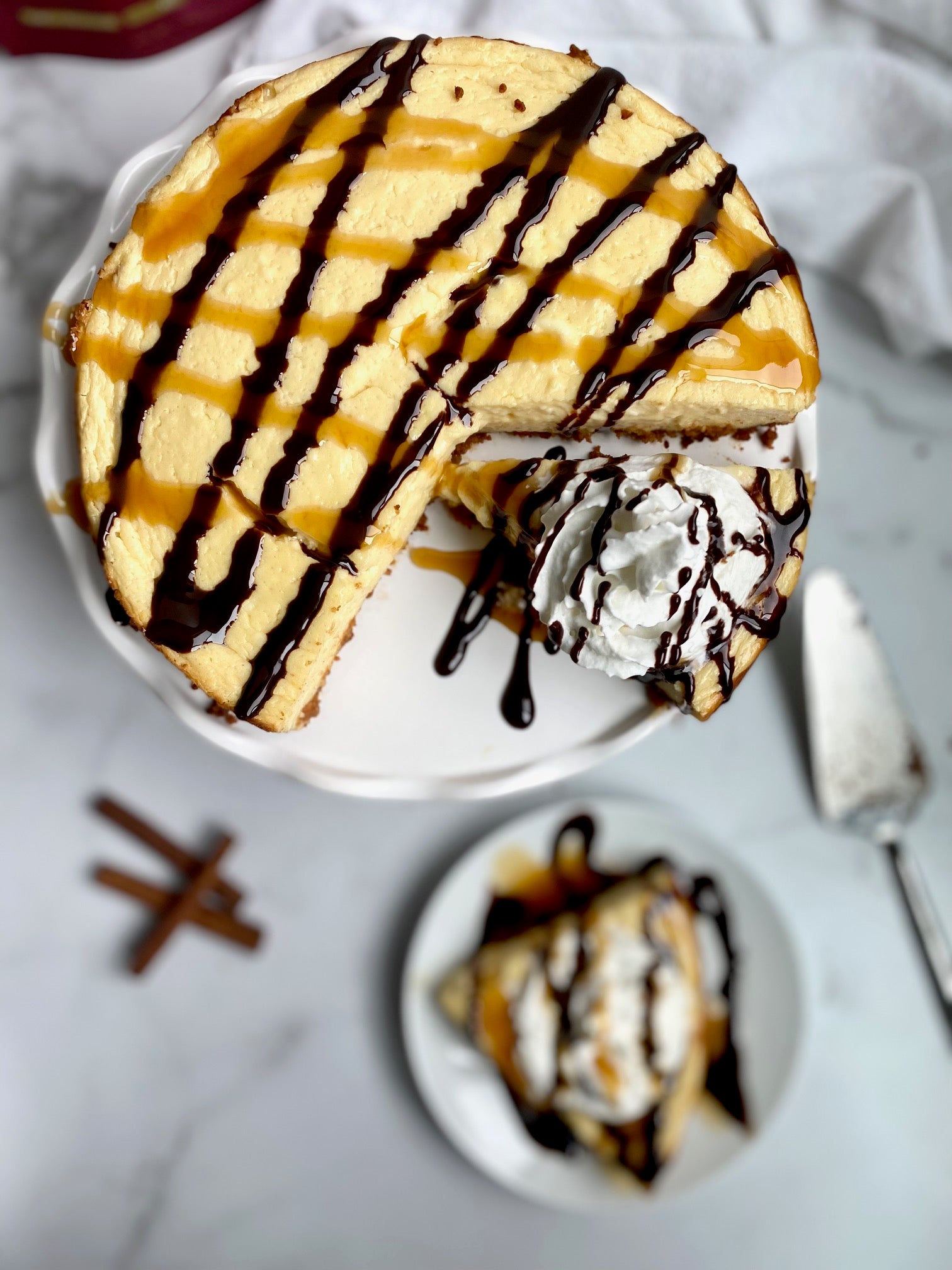 Sweet Cinnamon Crunch Low-Carb Cheesecake
